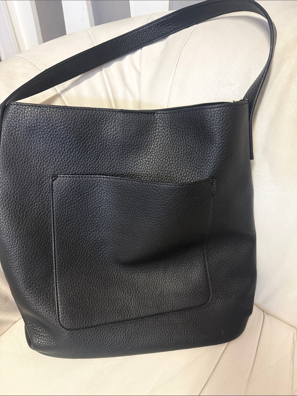 Classic Black Leather Shoulder Bag - Men